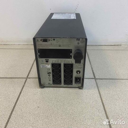 Ибп APC SMART UPS 1000