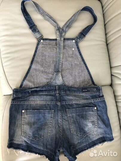 Джинсовые шорты комбинезон bershka