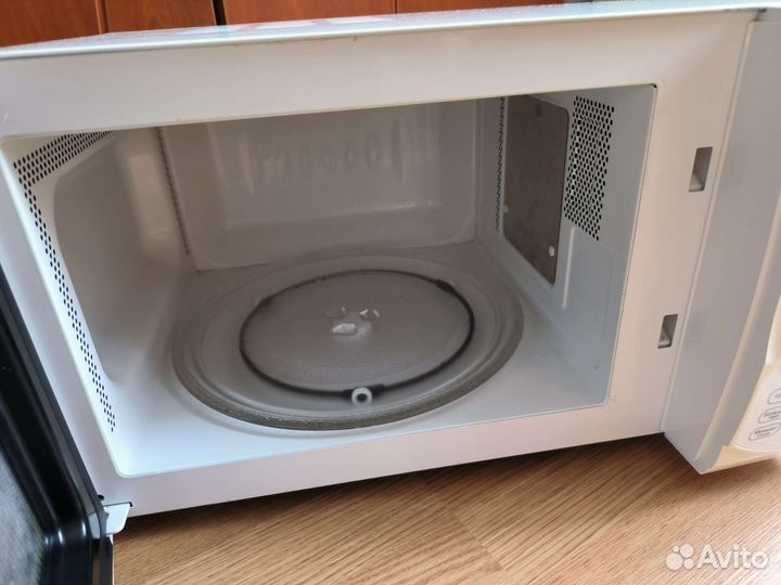 Микроволновая печь с грилем LG MB-4343L