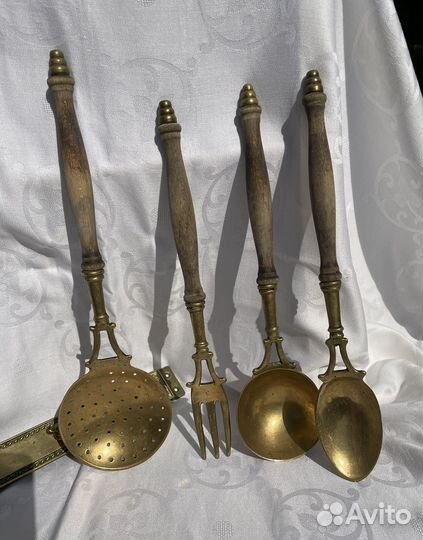 Кухонный набор приборов латунь
