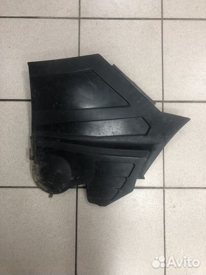 Боковой пластик Arctic cat thundercat 1000