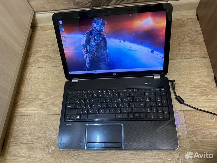 Мощный ноутбук HP 2 видеокарты/4 ядра