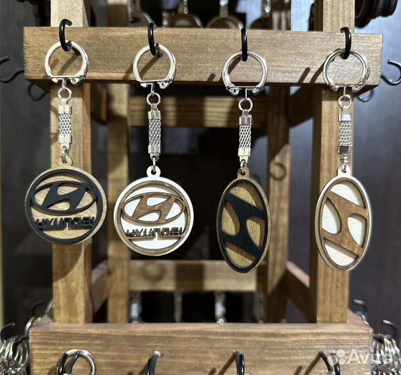 Деревянные автомобильные брелки