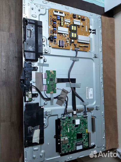 TCL 50P737