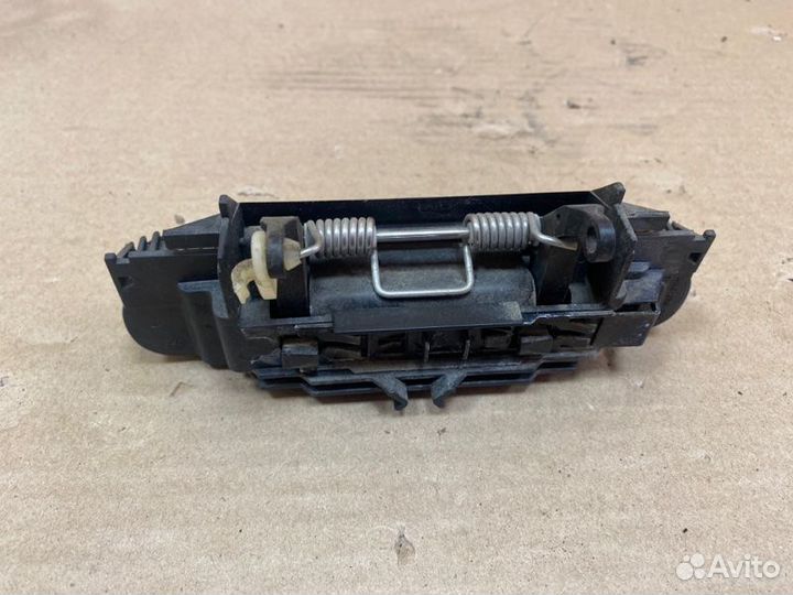 Ручка двери передняя левая Audi A3 8PA BZB 2008