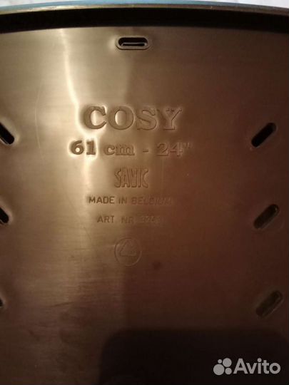 Коричневый пластиковый лежак для собак, с подушкой