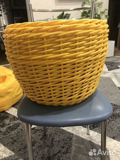 Кашпо из искуственного ротанга