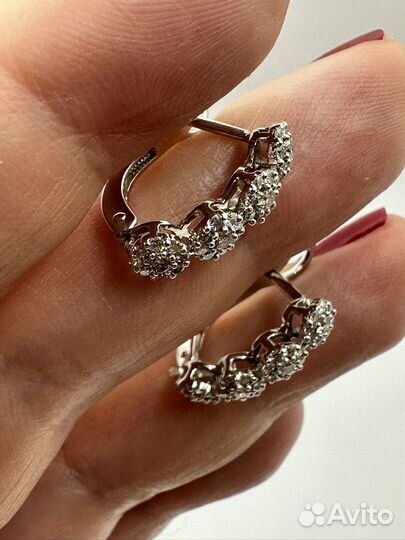 Золотые серьги с бриллиантами 0,7 карат