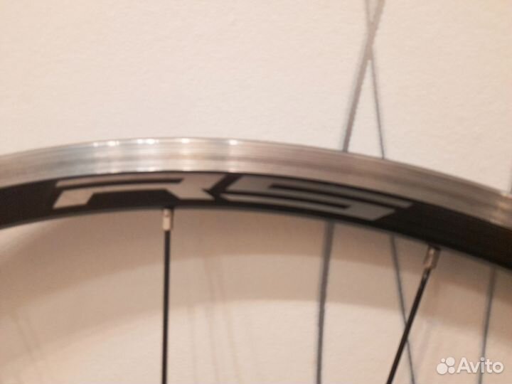 Велосипедные гоночные колеса Shimano RS 700C