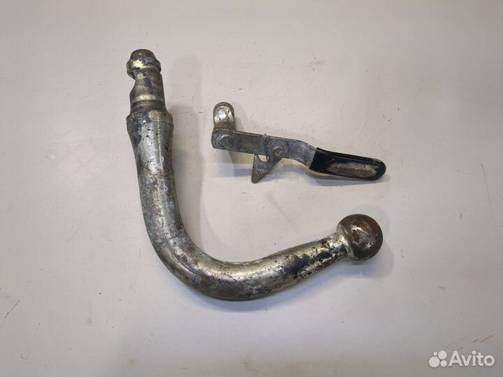 Крюк прицепного устройства Toyota RAV 4, 2006