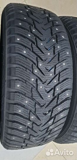 Nokian Tyres Hakkapeliitta 8 SUV 255/60 R18 112T