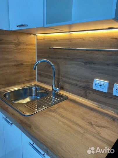 Кухня угловая в хрущевку белая