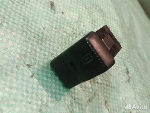 Кнопка подогрева стекла задняя Volkswagen Passat