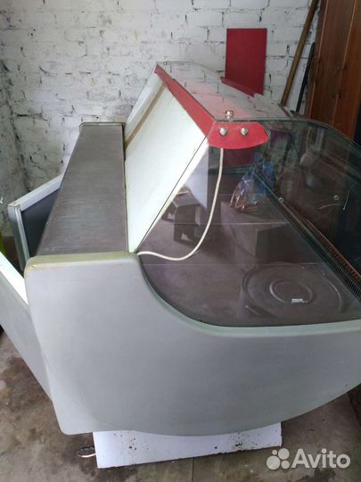 Холодильная витрина бу