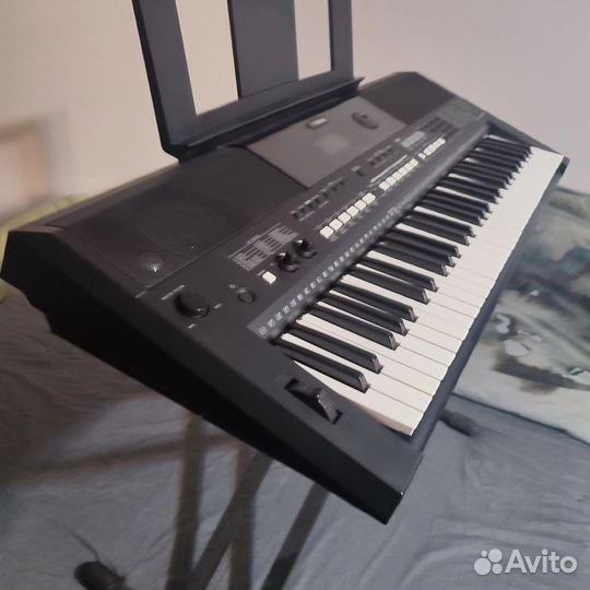 Синтезатор Yamaha PSR-E433