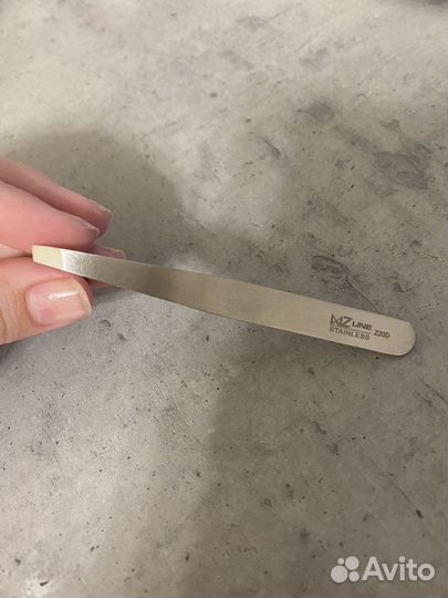 Пинцет для бровей