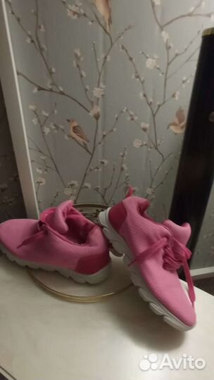 Кроссовки для девочки