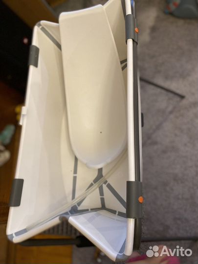Детская ванночка stokke с подставкой