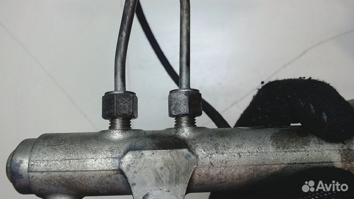 Рампа топливная Chrysler Voyager, 2006