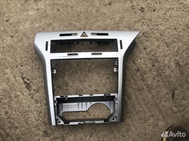 Рамка магнитолы opel astra H
