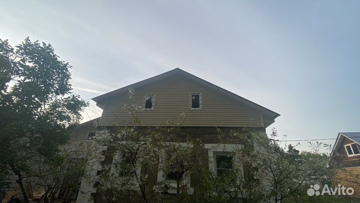 Бригада строителей