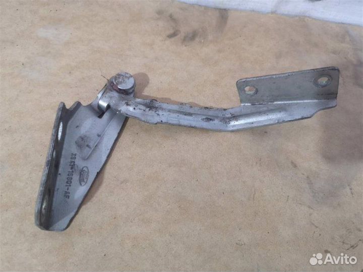 Петля капота левая Ford Focus 1 седан 1.8 fydb