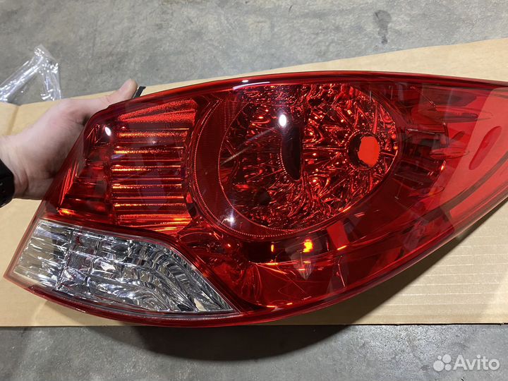 Хендай Солярис фонарь задний правый - оригинал