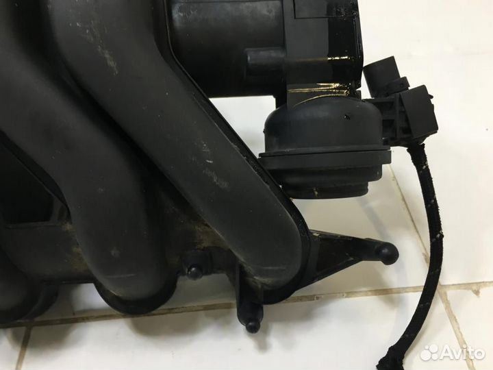 Коллектор впускной Audi A3 8P1