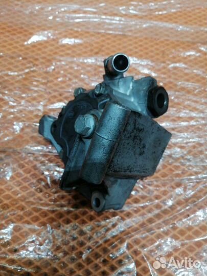 Насос гур Audi A6 C6 4F ccea 2010