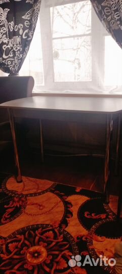 Кухонный стол