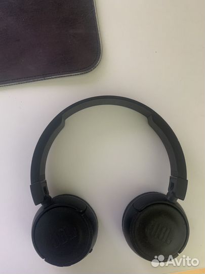 Беспроводные наушники JBL T450BT