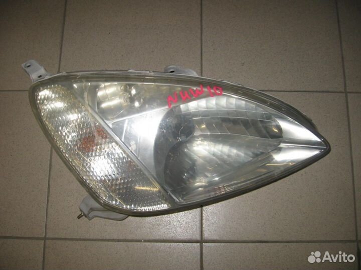 Фара правая toyota prius NHW10 47-1 контрактная