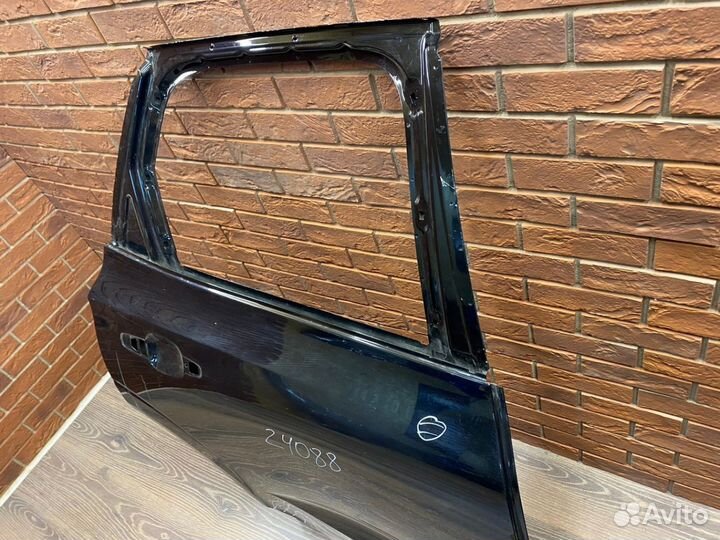 Дверь задняя правая Volvo XC60 2017+