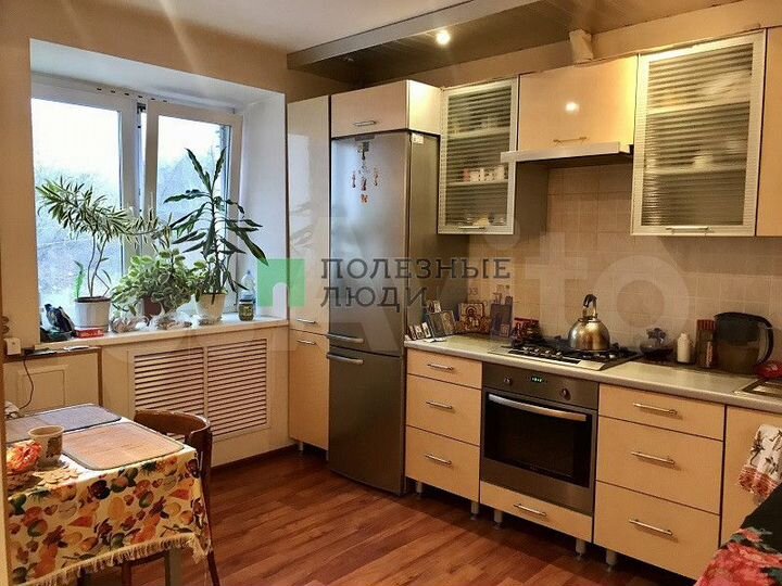 3-к. квартира, 80 м², 3/10 эт.