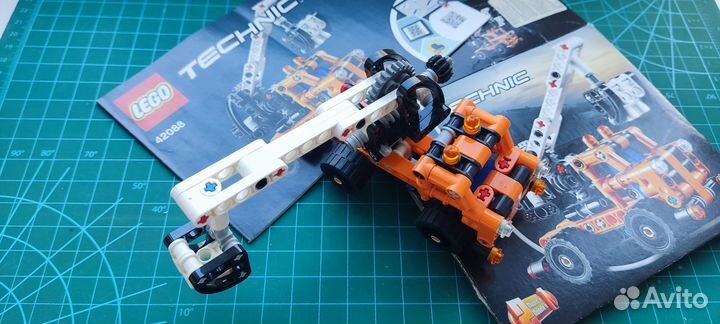 Lego Technic 42088 (Ремонтный автокран)