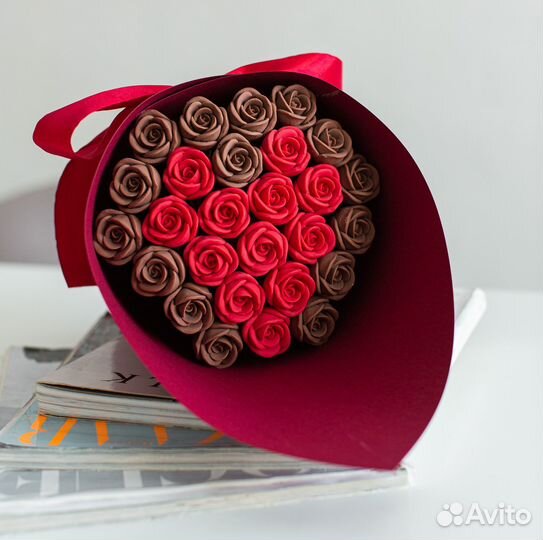 Сладкие букеты из шоколадных роз в Казани
