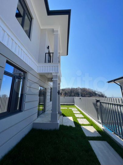 Дом 190 м² на участке 4 сот.