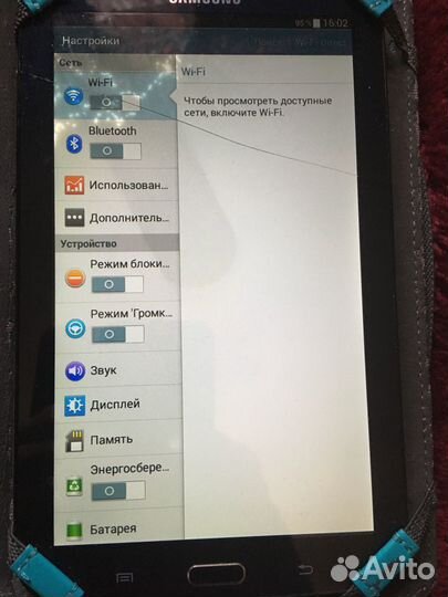 Планшет Samsung Galaxy Tab 3 SM-T210