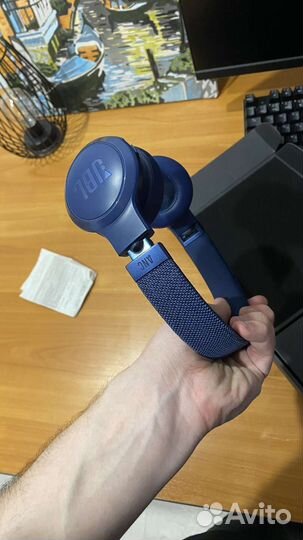 Беспроводные наушники jbl live 460 nc