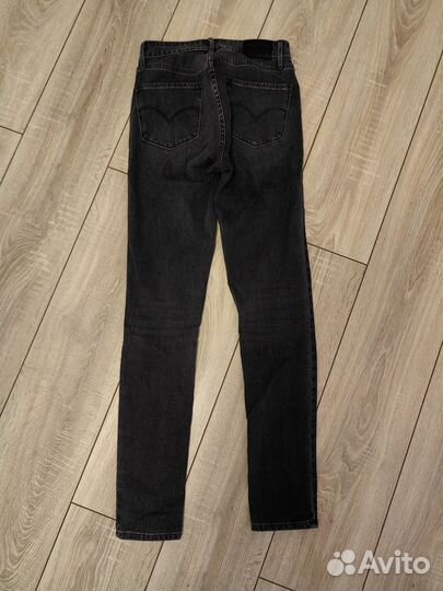 Джинсы levis 721 25 женские