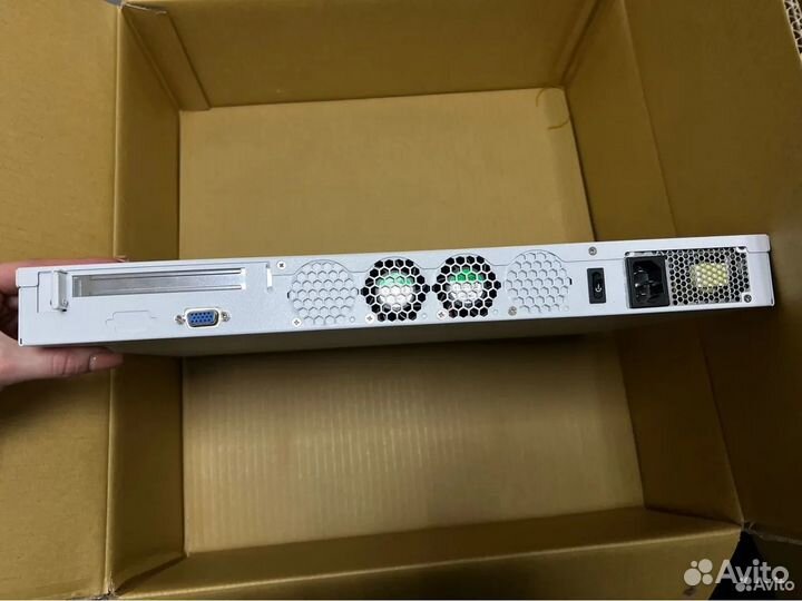 Универсальные Серверы:апкш, шлюз безопасности, NAS