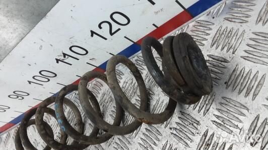 Пружина задняя volkswagen golf 4 (USE09LY01)