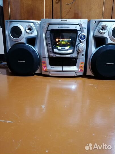 Музыкальный центр