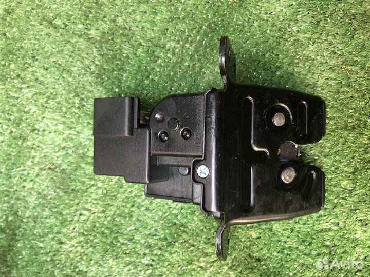 Замок крышки багажника Kia Ceed 2 I30 hyundai