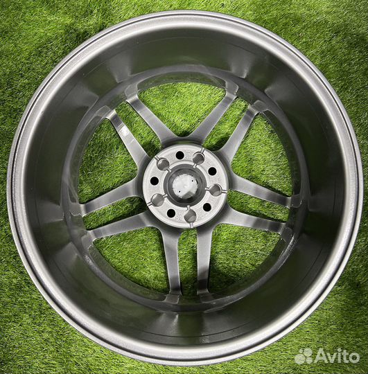 Одноширокие, кованные диски Porsche Macan, 9J