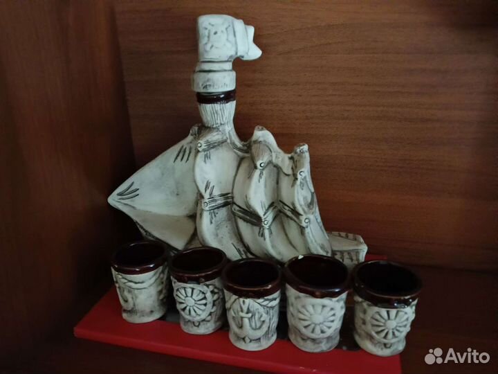 Графин и рюмки