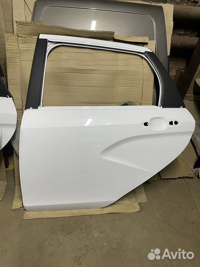 Дверь задняя левая LADA Vesta SW