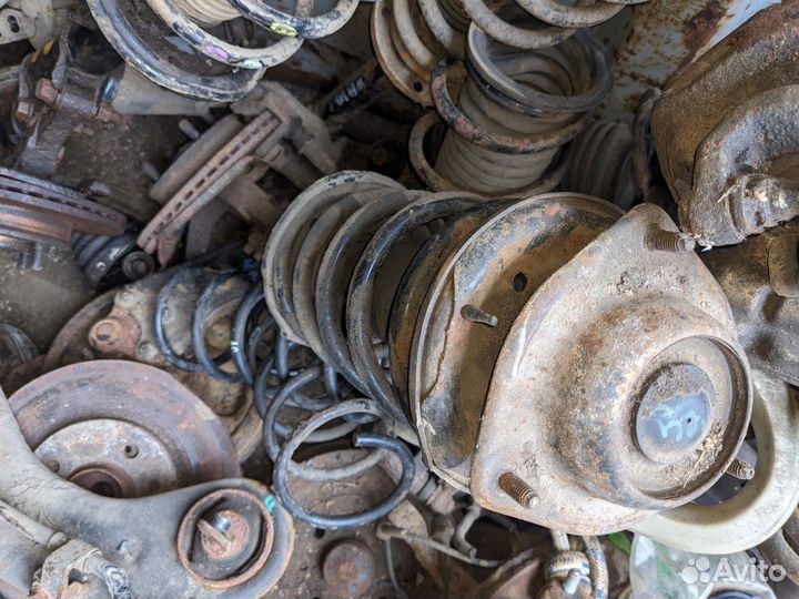 Амортизаторы передние всборе Hyundai Getz 2002-201