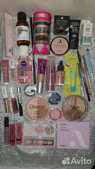 Большой набор декоративной косметики