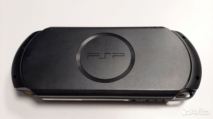 PSP Street E1000 64 GB Прошитая + 100 игр на карте